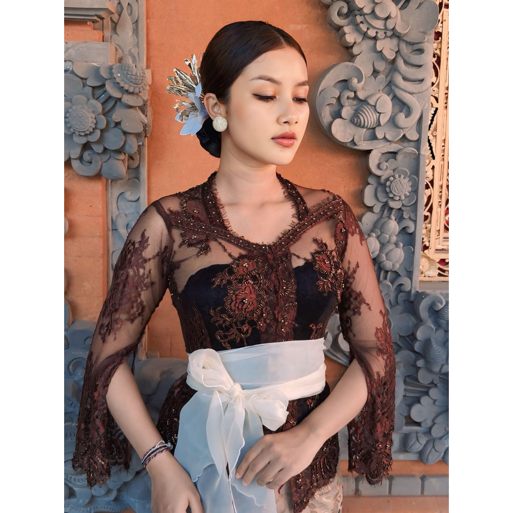 Kebaya Jadi Brokat Payet Lengan Belah