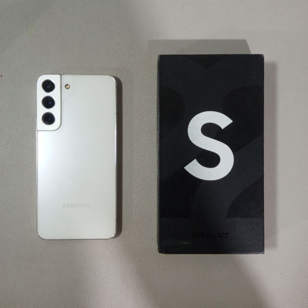 Samsung s22 8/128 GB ex SEIN