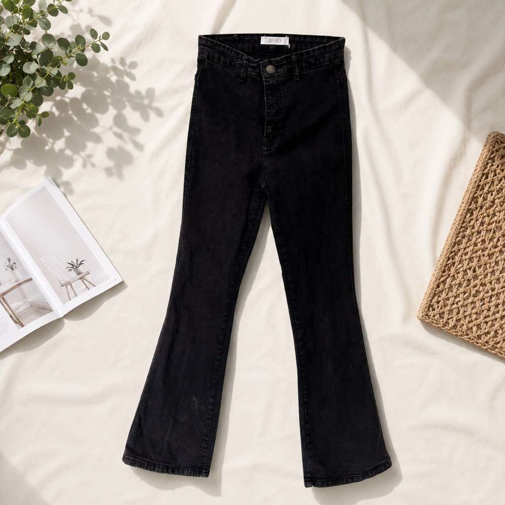 (PRELOVED) Celana Jeans Jiniso Cutbray - Black - Size 28
