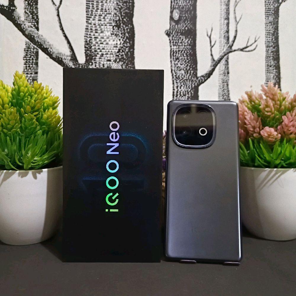iqoo neo 10 16/512 second garansi resmi Indonesia