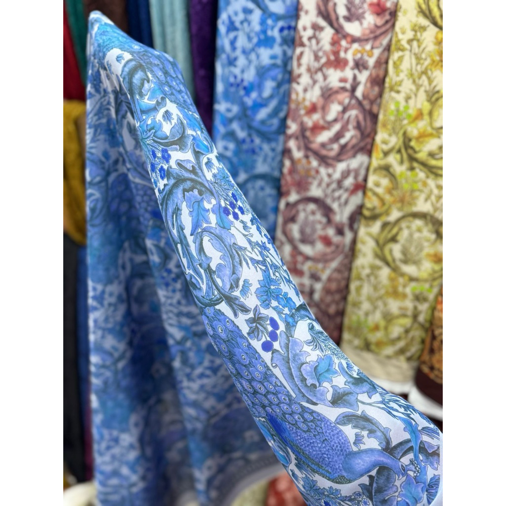 Kain kebaya sifon lukis