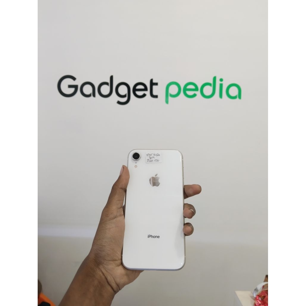 iPhone xr 64 GB iBox