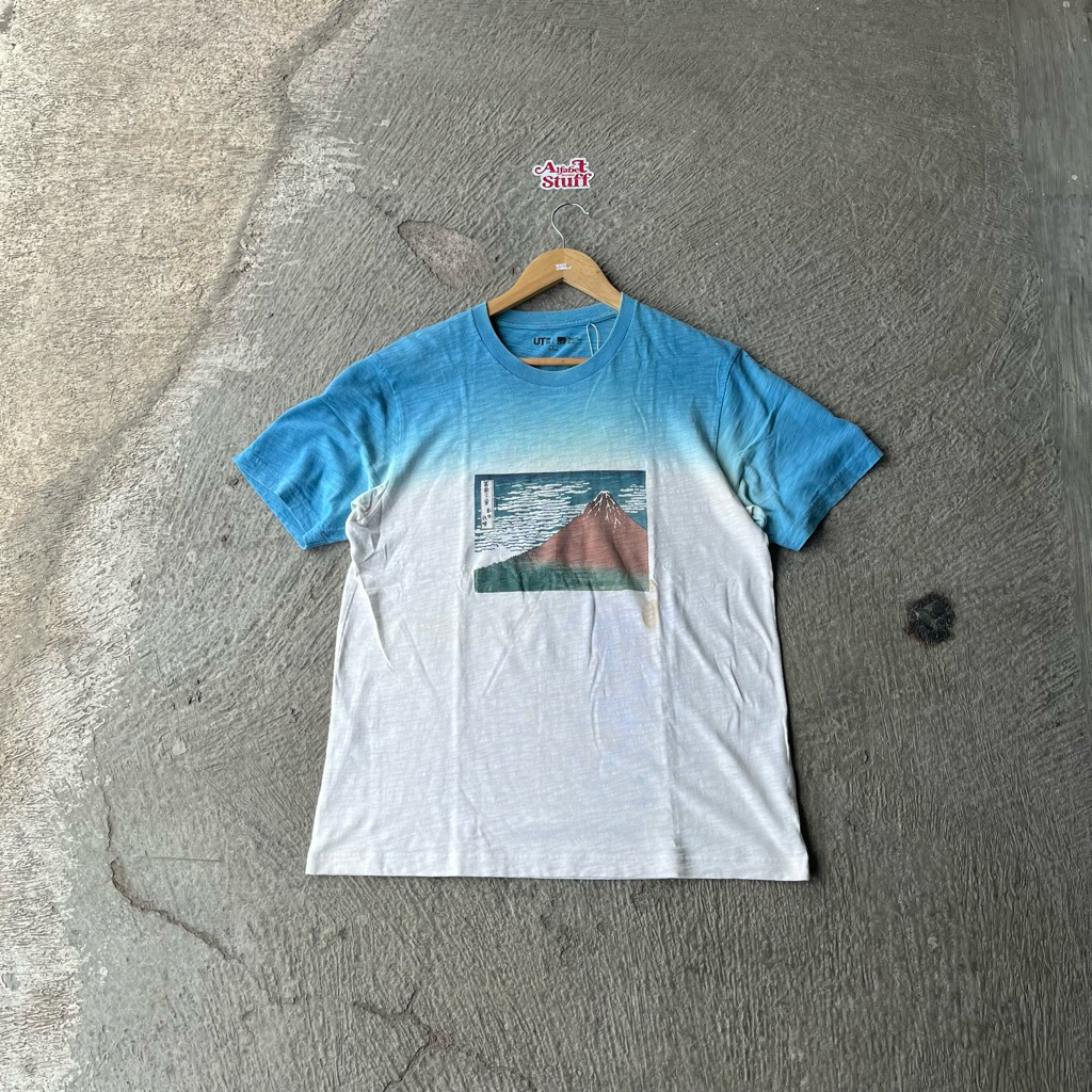 Kaos Uniqlo x MFA TSU600