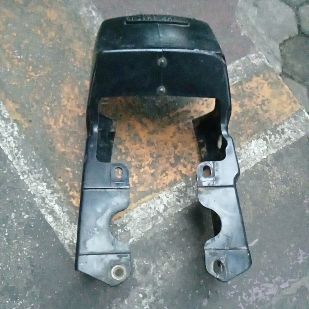 Cover Body Buntut / Belakang Original Copotan Motor Suzuki RC 100 Bravo