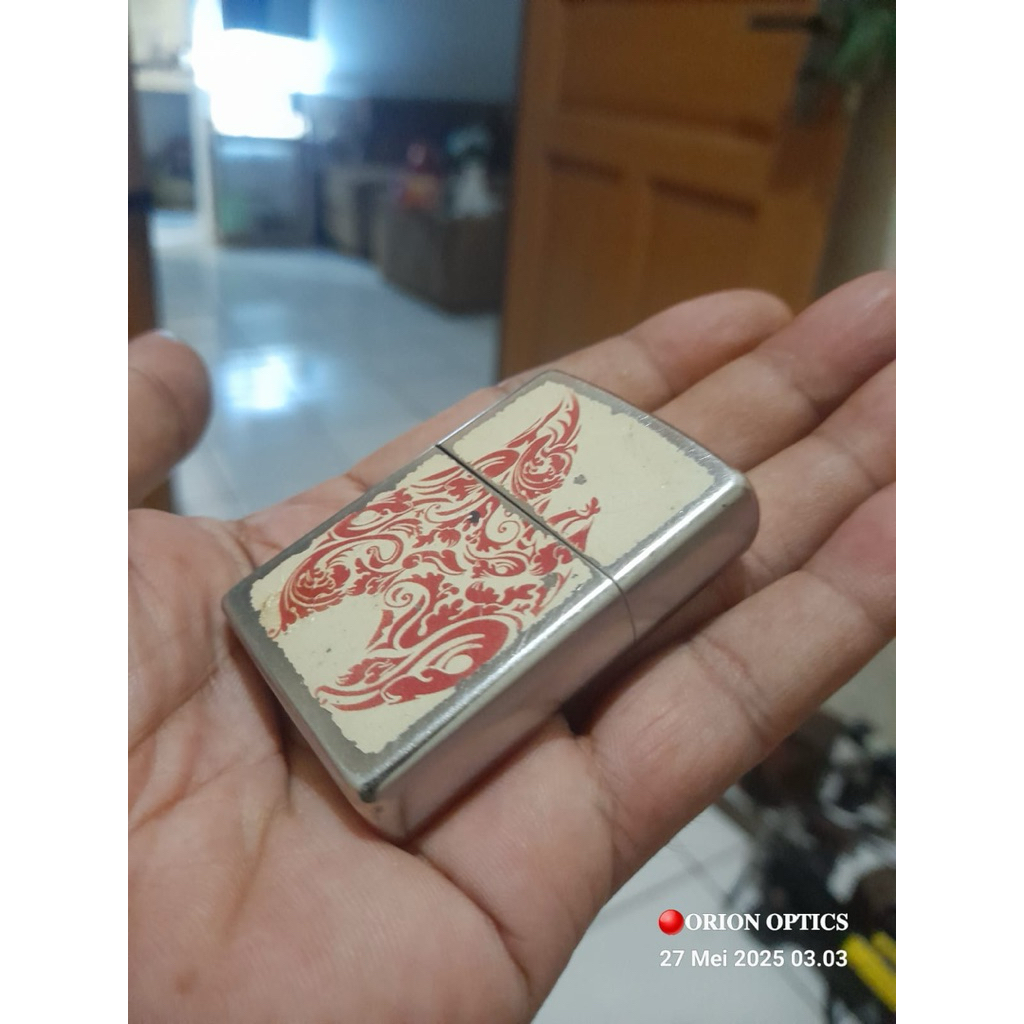 Korek Api Zippo Dua Denting Gold - Bunyi Unik, Desain Elegan, Ukuran Standar