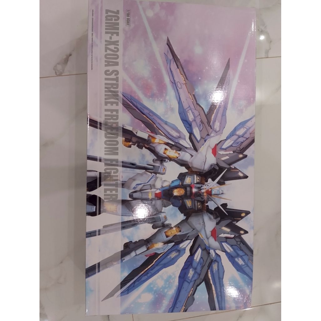DABAN 8802 MG 1/100 STRIKE FREEDOM [HEAD REPAIR VER]