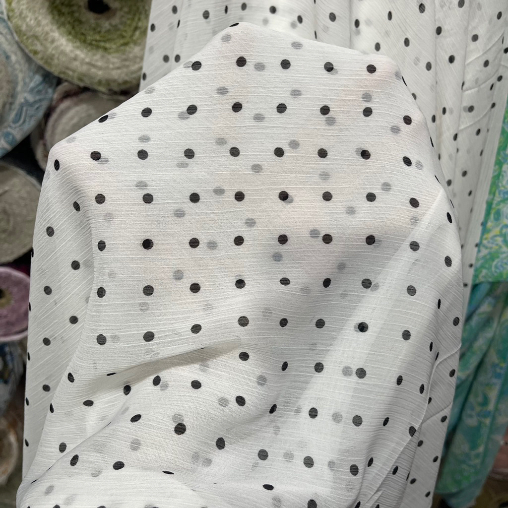 Kain polkadot - Sifon Polkadot Bewe / Kain sifon polkadot / harga per 0,5M