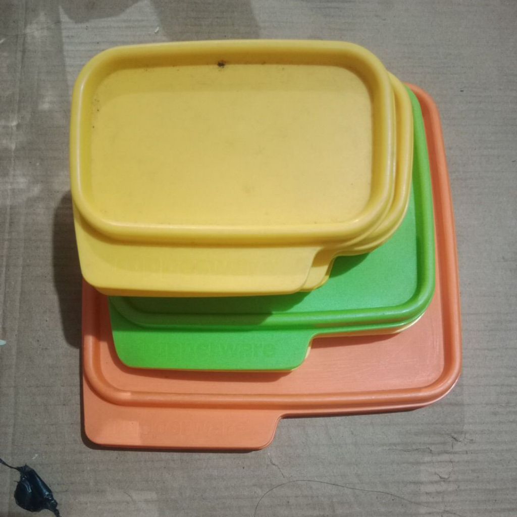 PERTUTUPAN SECOND COZY NEST KULKAS TUPPERWARE