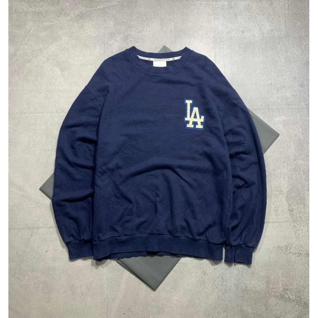 Crewneck MLB LA navy ( Size on tag M fit XL)