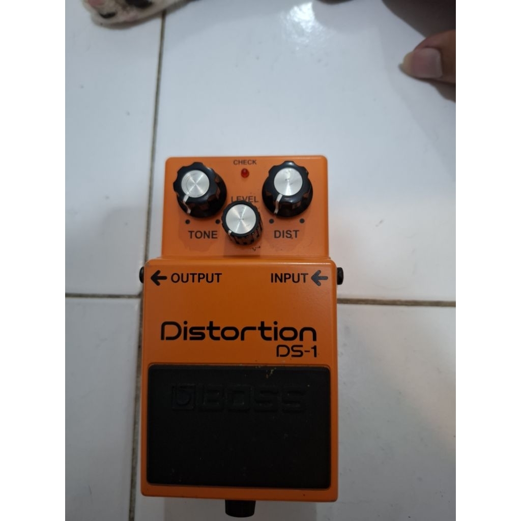 BOSS DISTORSION DS 1