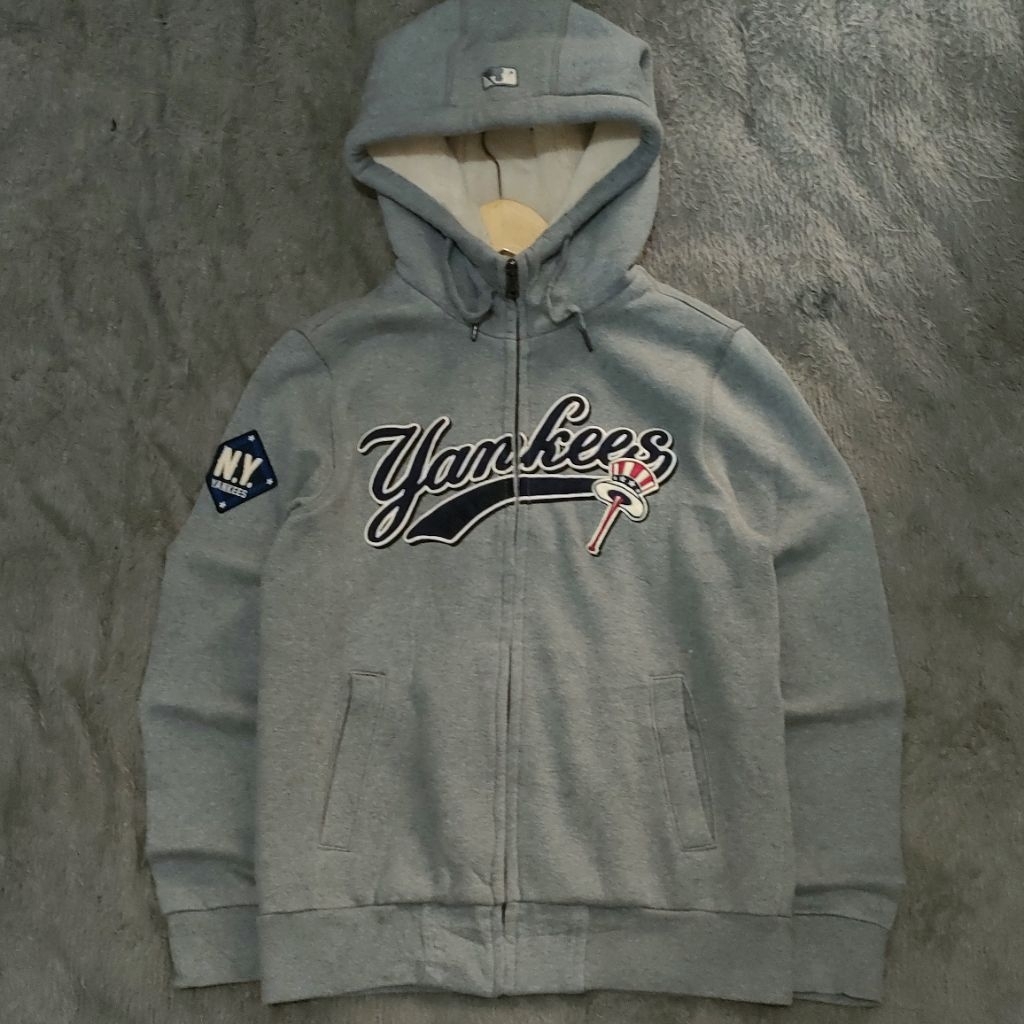 MLB New York Yankees Zipper Hoodie Abu Big Logo Patch Lengan Size S