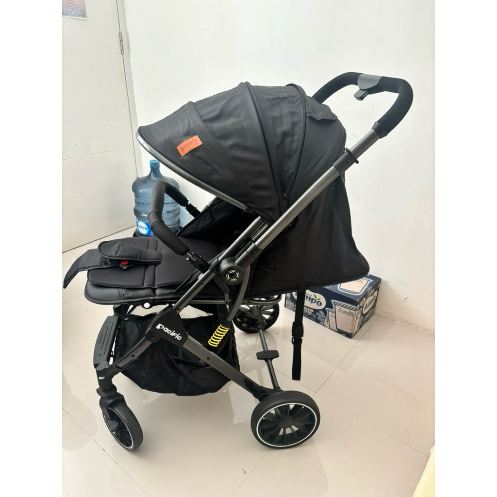 Stroller pasific k8250