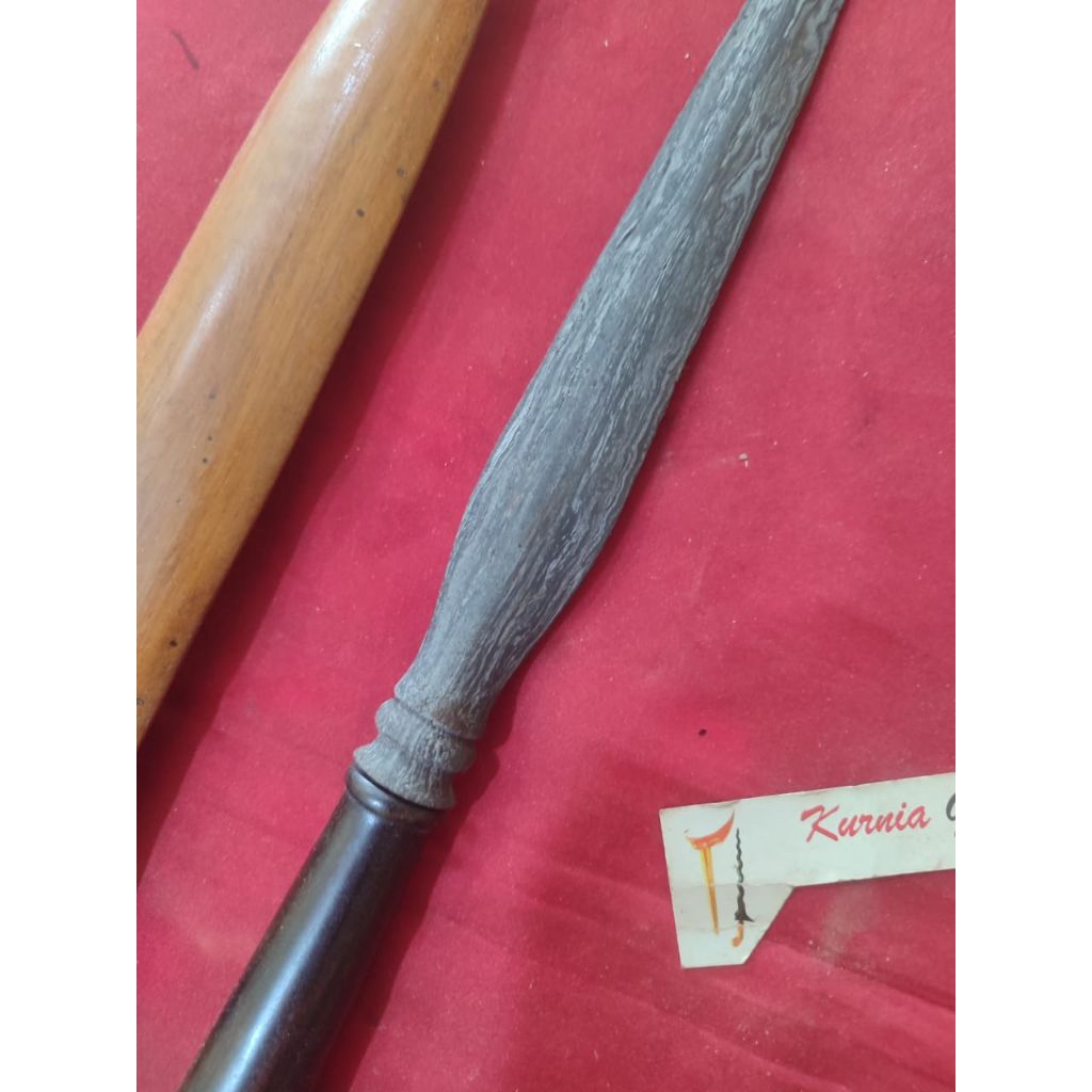 Tombak Kudup tua Sepuh pamor Banyu mili