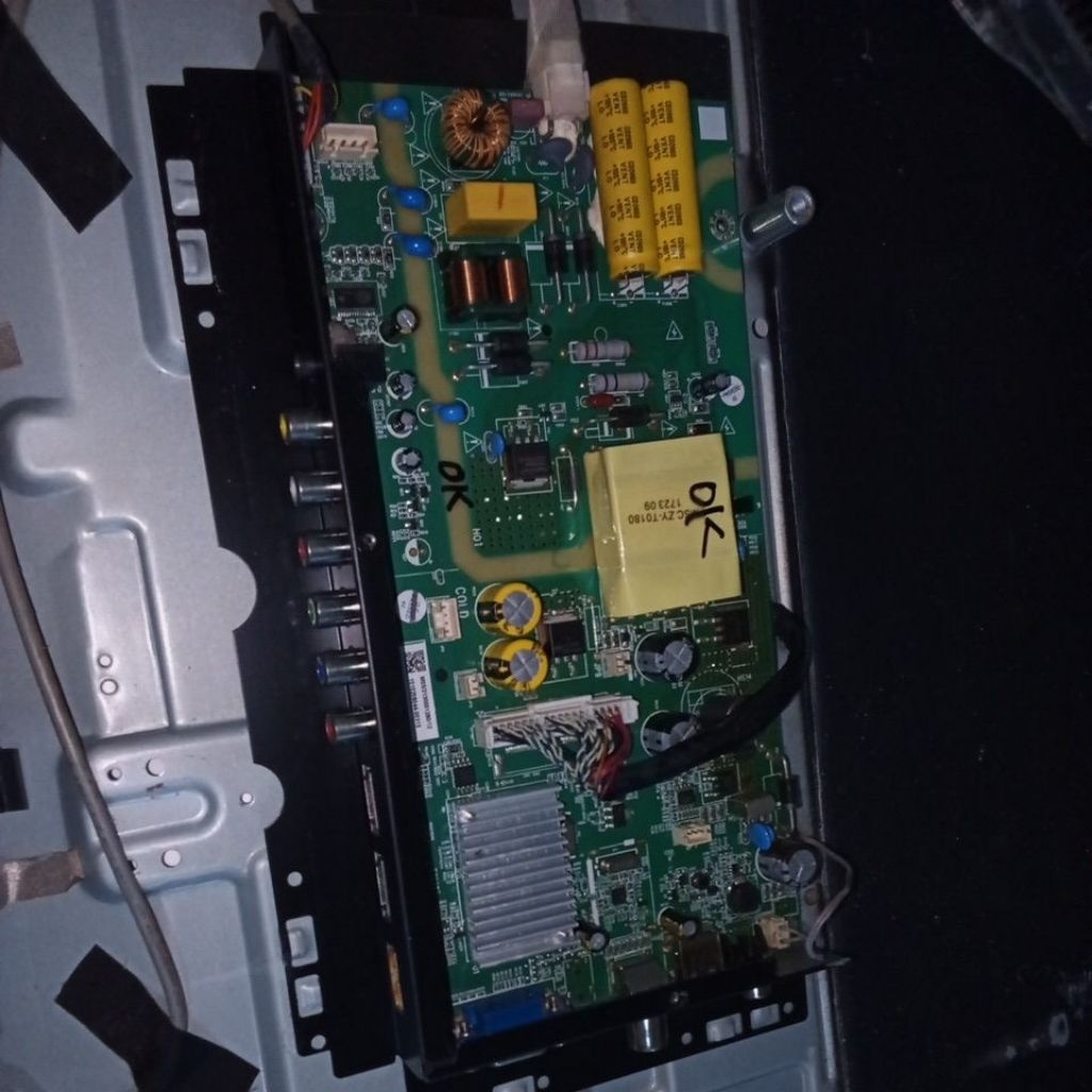 MB AQUA LE40AQT6900F