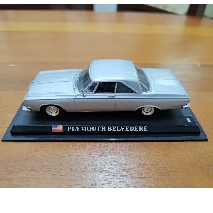 Miniatur Plymouth Belvedere Diecast Skala 1:43
