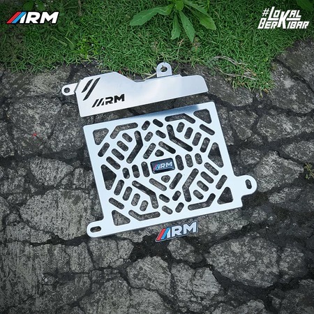 ARM ARUMI PAKETAN TUTUP RADIATOR + COVER LEHER RADIATOR