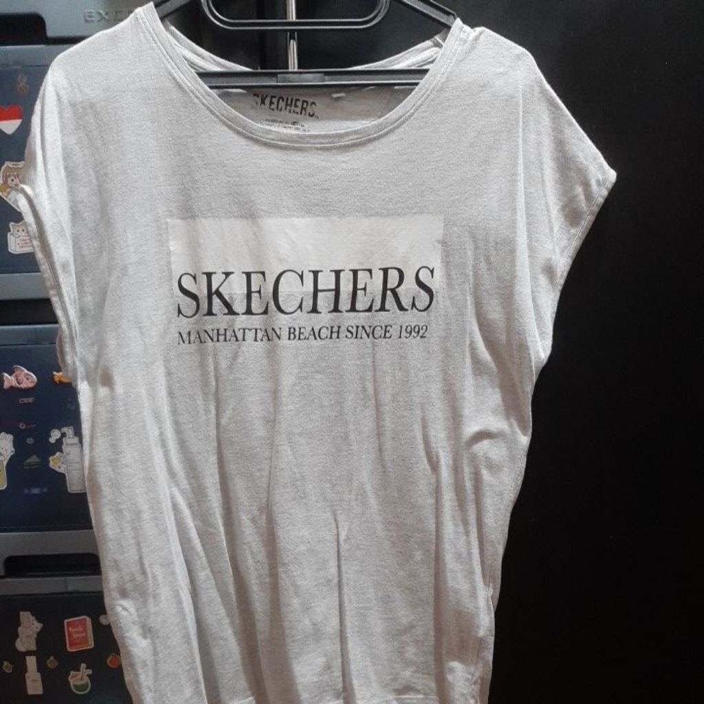 preloved kaos wanita skechers