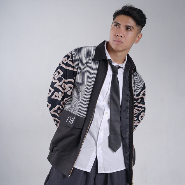 MOMEN - Batik Jacket with Mega Mendung Pattern Sky Black Aryan PK