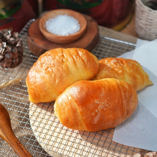 Salt Bread Original by Orilla Bakery - Menggunakan Wijsman Butter