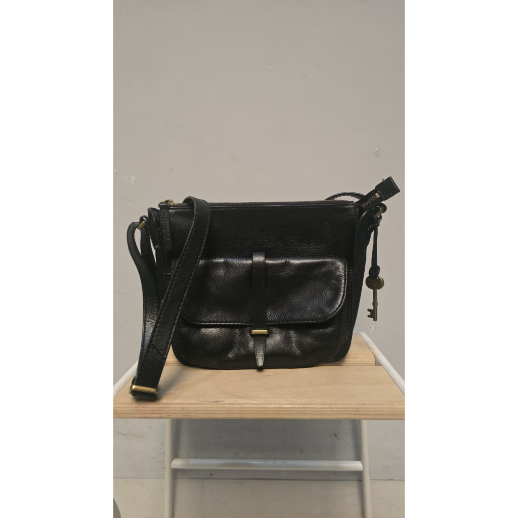 [PRELOVED 100% AUTHENTIC] tas F0ssil Ryder Crossbody (black) ZB7411001