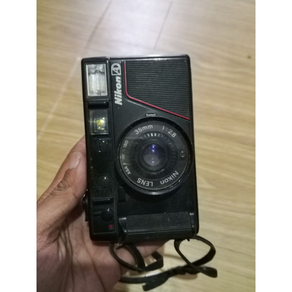 Kamera Analog Nikon L35AD Vintage jadul