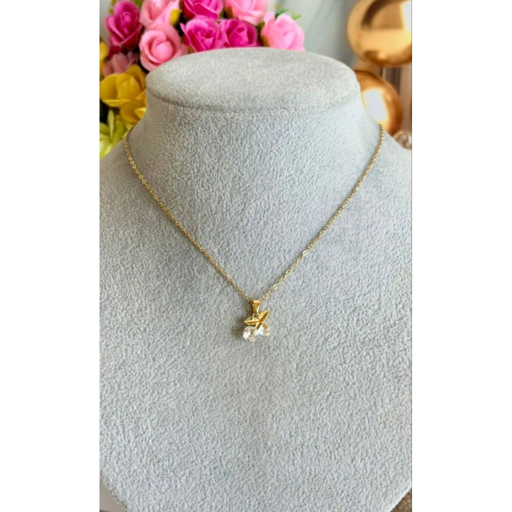 Kalung titanium set liontin ceri putih