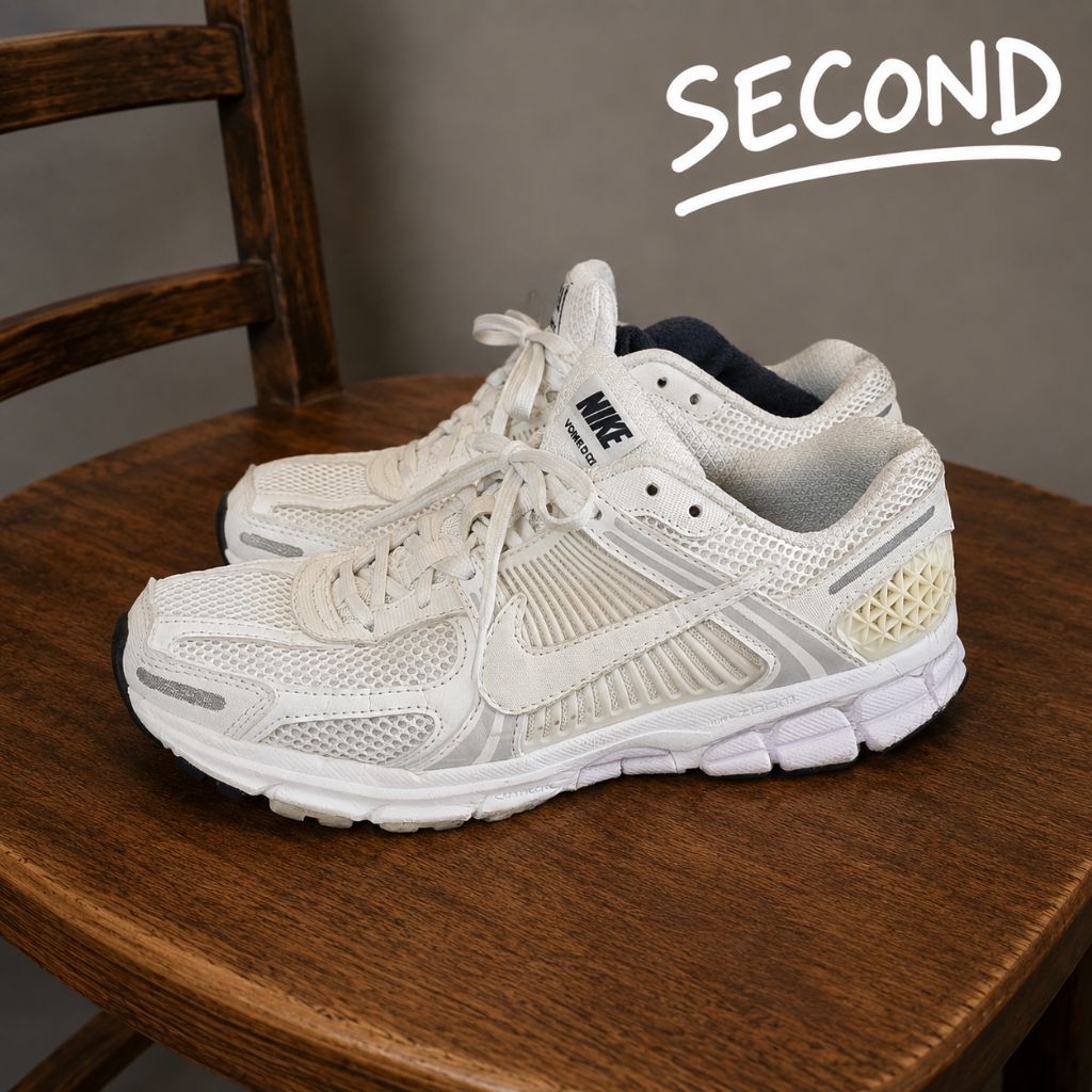 Sepatu Running Nike Pria Size 42 Insole 26,5 cm Putih Abu Second  Sneakers Sport
