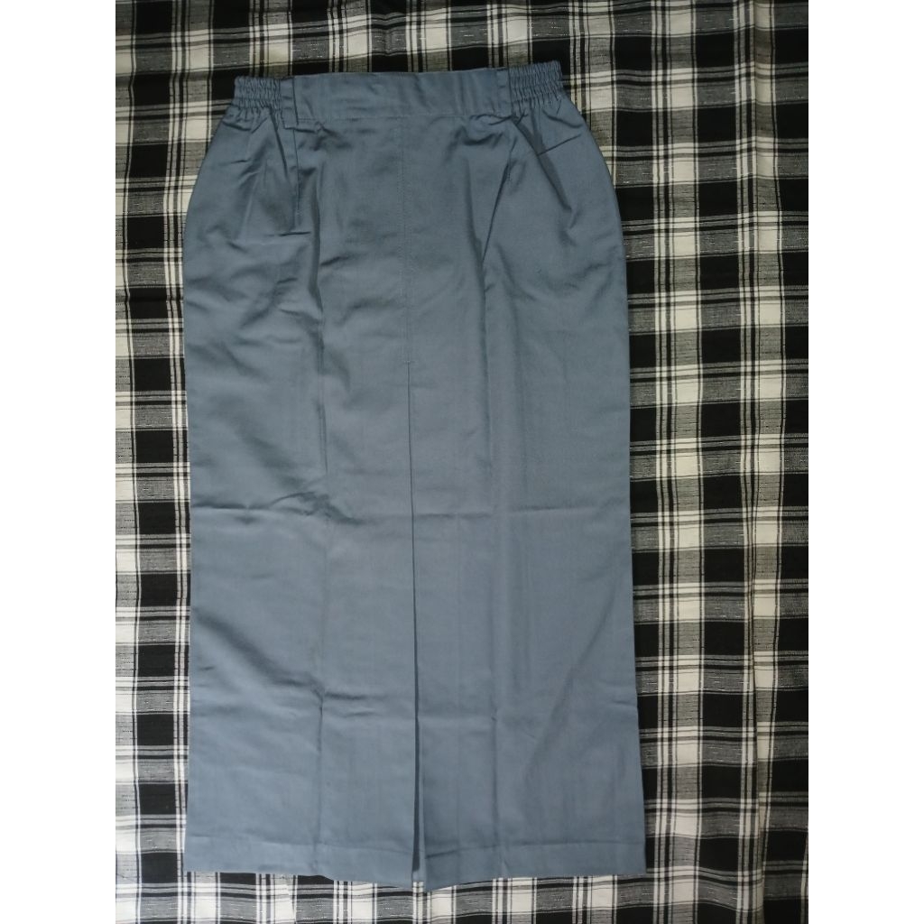 PRELOVED Rok SMA Span Satu (1) Depan