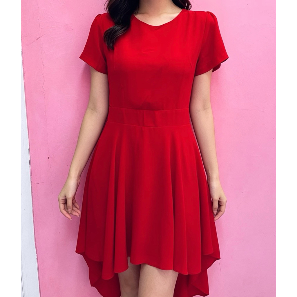 dress merah ekor