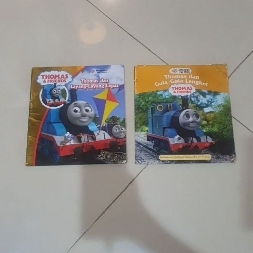 *PRELOVED* Bundle Erlangga For Kids Thomas Books