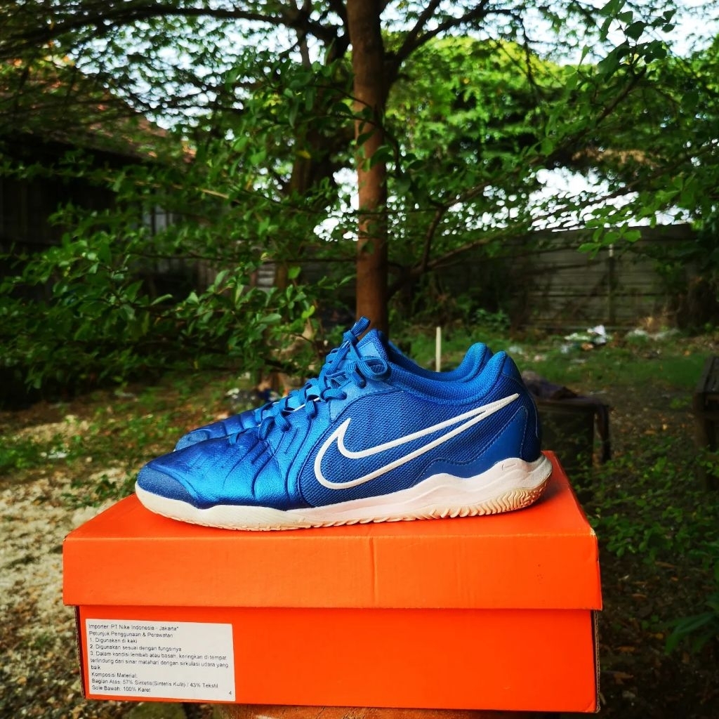Sepatu Tiempo legend 10 academy