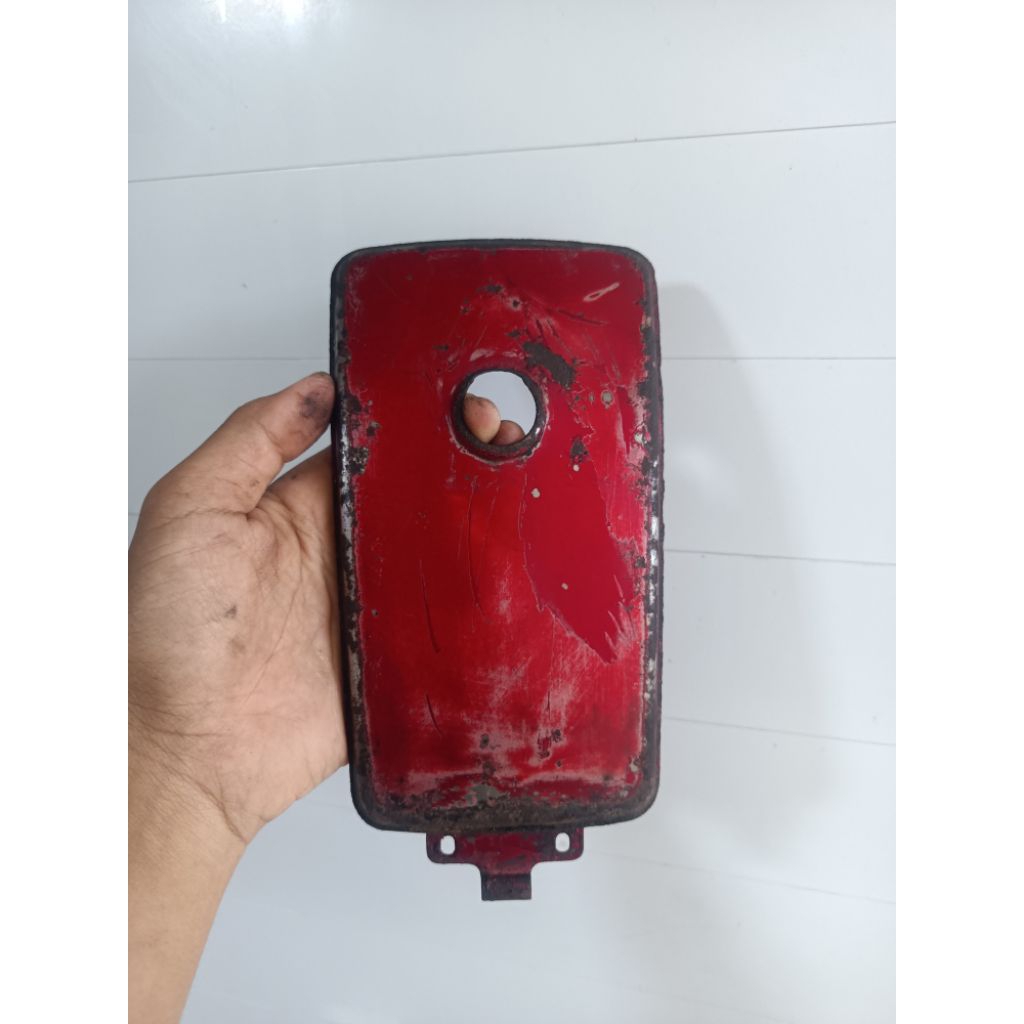 tutup tangki gl 100 gl 125 kotak original paint merah/ tutup tangki kotak gl 100 gl 125 original pai