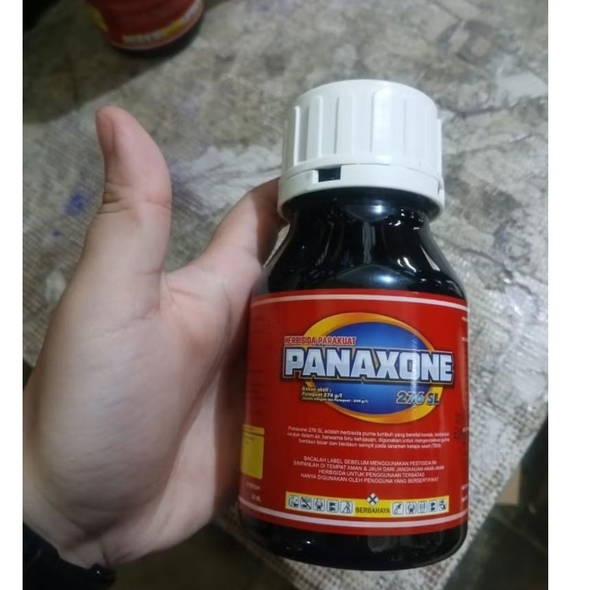 Panaxone Herbisida Racun Rumput 250 Ml - Solusi Efektif untuk Mengendalikan Rumput Tidak Diinginkan