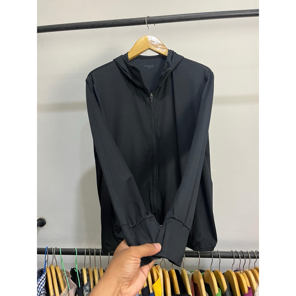 GU ACTIVE AIRISM JACKET