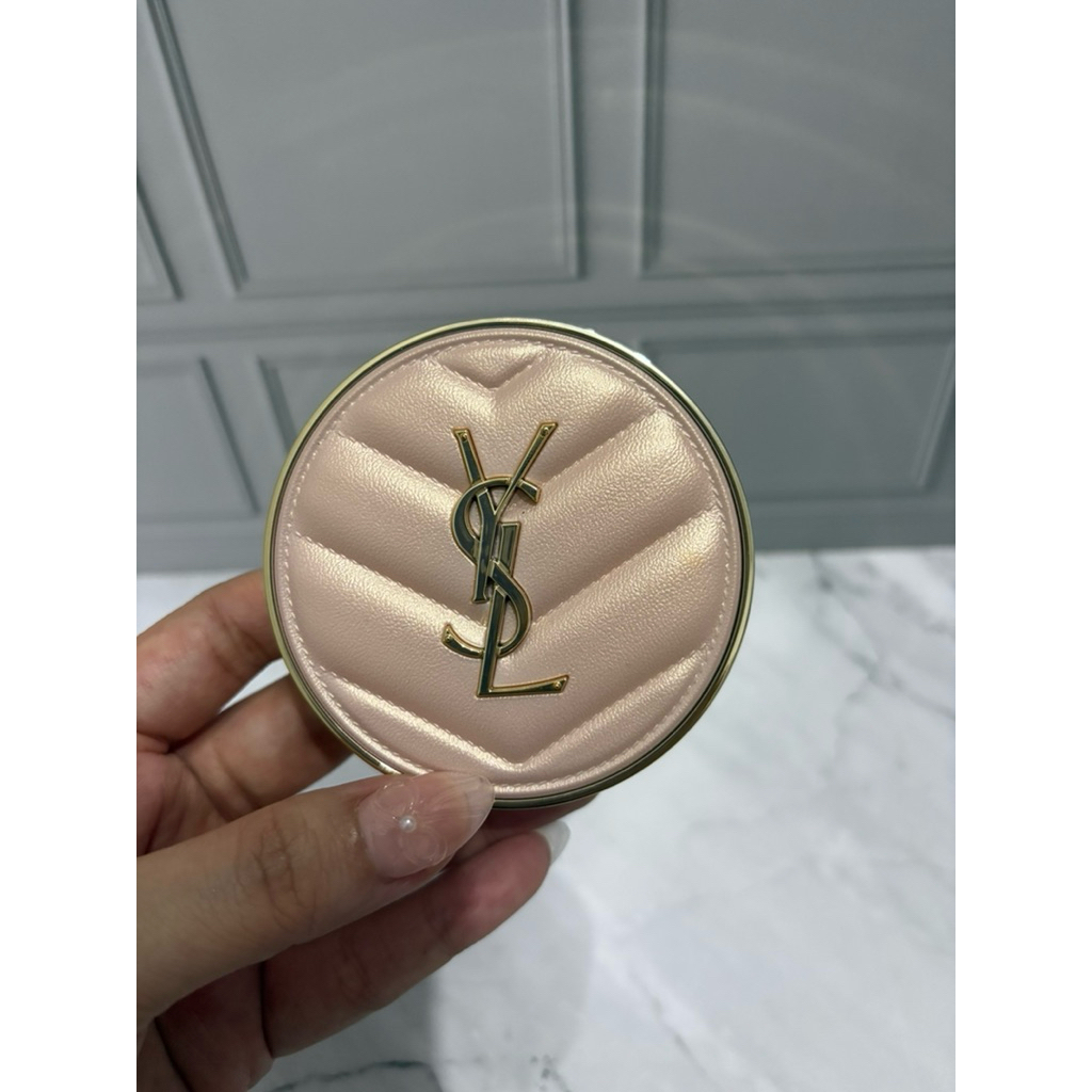 YSL Cushion Touche Eclat Glow b10