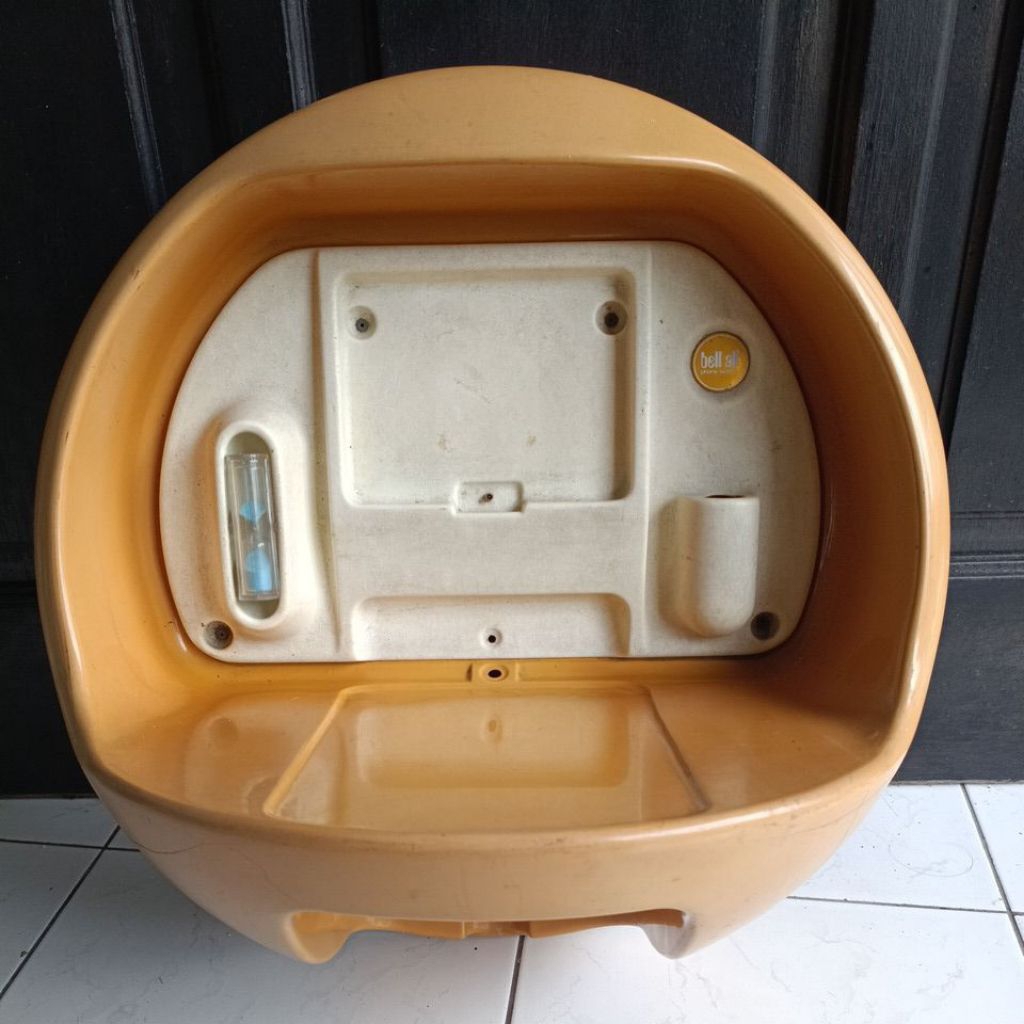 tempat telephone jadul yg langka ( vintage wall mounted  telephone holder )