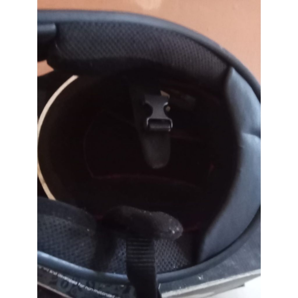 helm sepeda 661