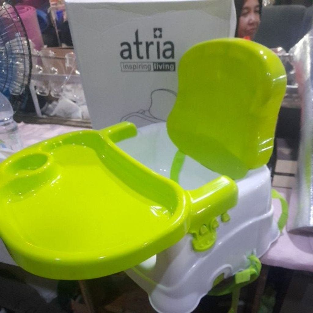 bangku makan bayi merek atria