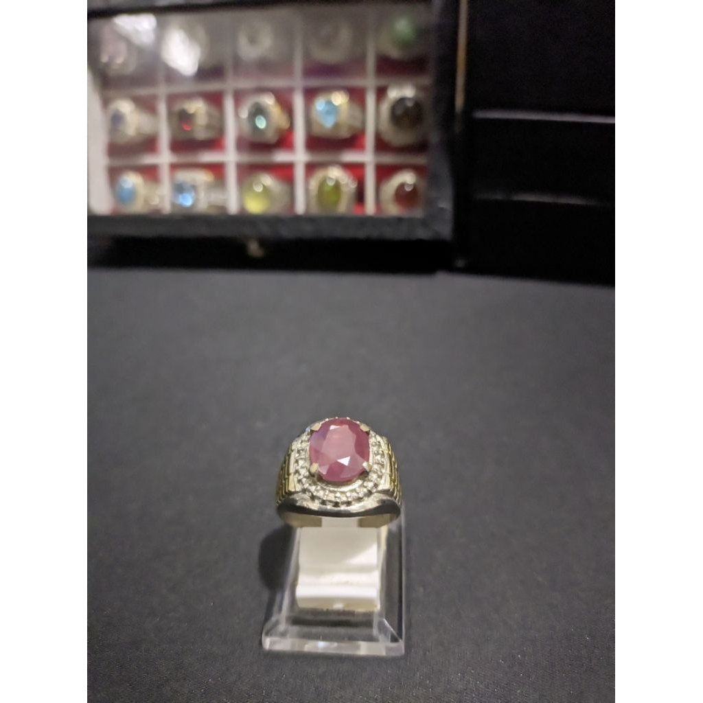 Batu Natural Ruby Pinkish Red Ruby Star Rainbow