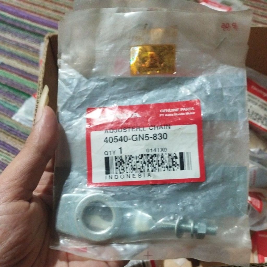 Anting Anting Kiri Honda Astrea Grand Supra 100cc/V/XX ori AHM 40540-GN5-830