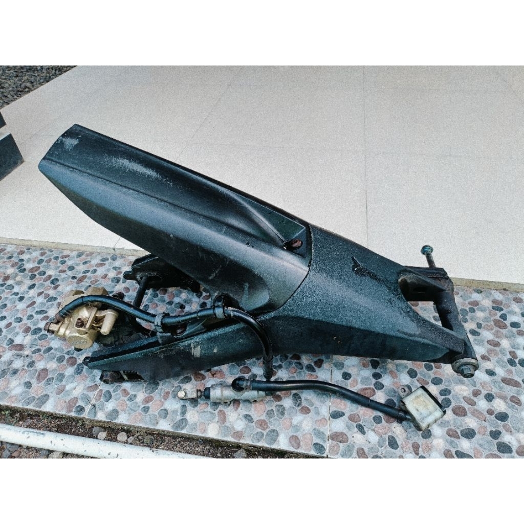 Swing arm R15 V2 original