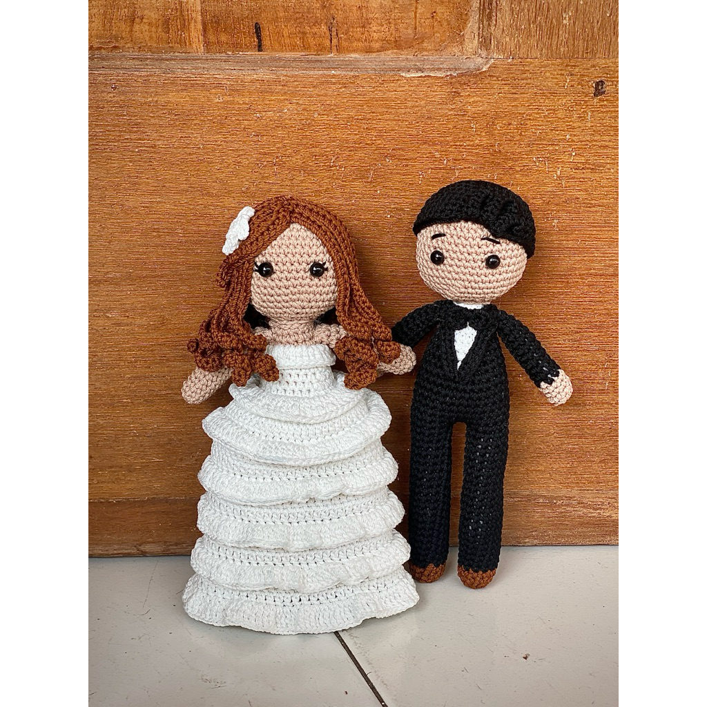 Boneka couple_boneka amigurumi_boneka rajut_boneka wedding_kado wedding_kado unik_rajut_hadiah
