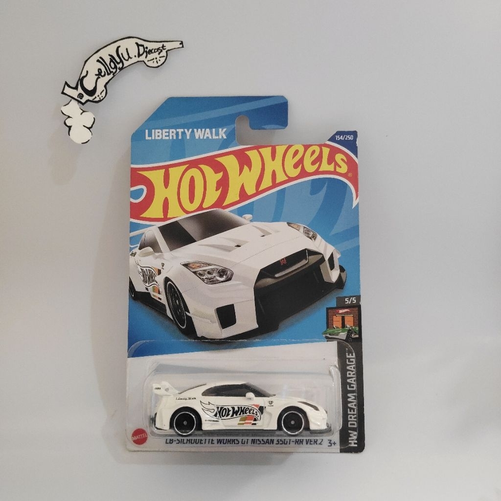 Hot Wheels Nissan Skyline R35 LBWK Putih [carded]