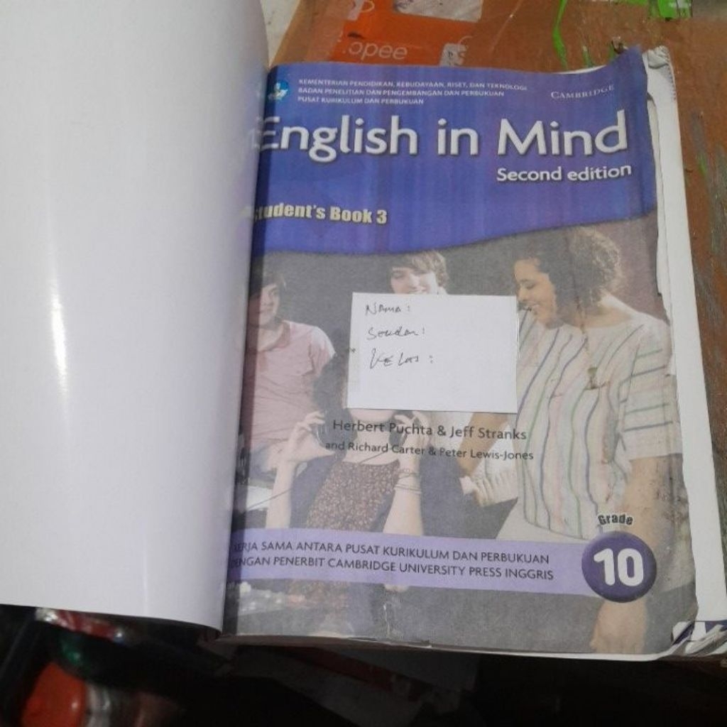 BUKU ENGLISH IN MIND STUDENTS BOOK 3 UNTUK SMA KELAS X/10/1 BSE,BOS,KEMENDIKBUD kondisi buku bersamp