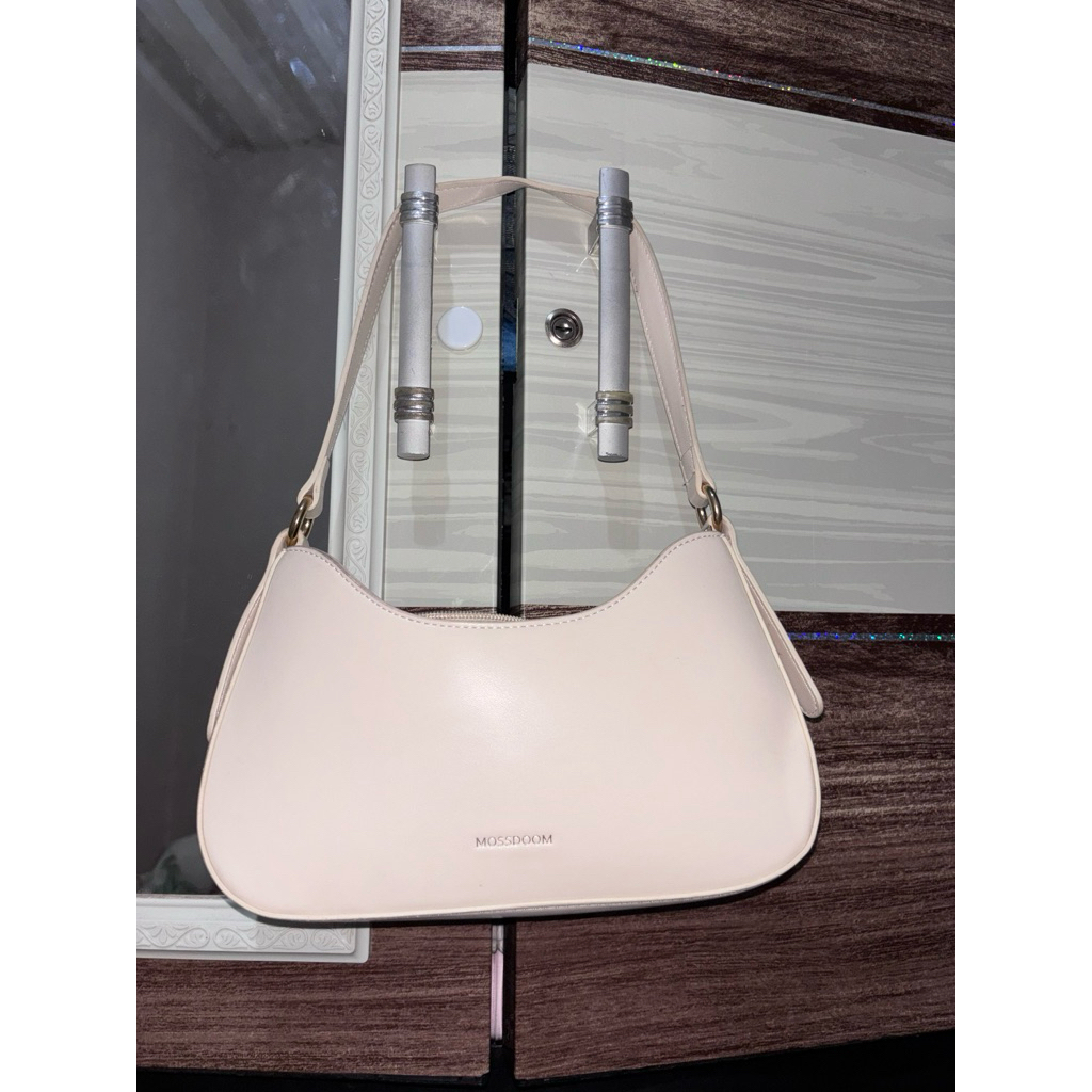 preloved shoulder bag mossdoom white