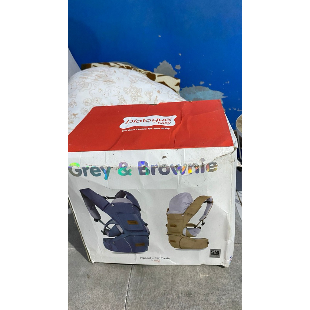 DIALOGUE BABY HIPSEAT BABY CARRIER BROWNIE WITH TEETHING PAD - DGG1039 NEW EX KADO
