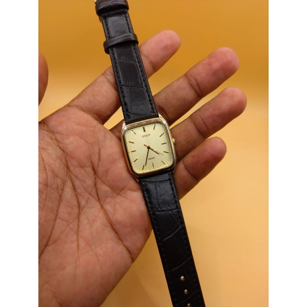 Seiko Spirit Champagne Tank Vintage