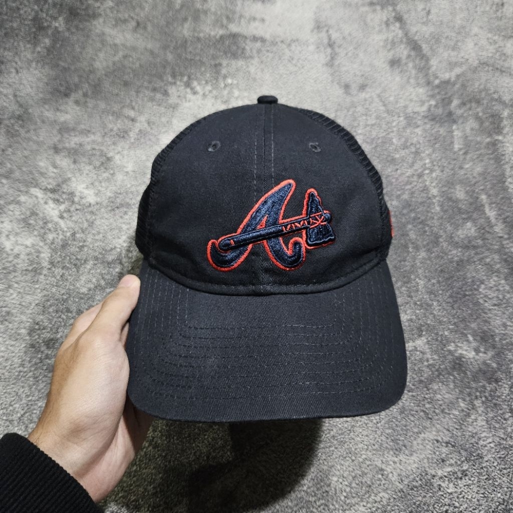 New Era Atlanta Braves Trucker Hat
