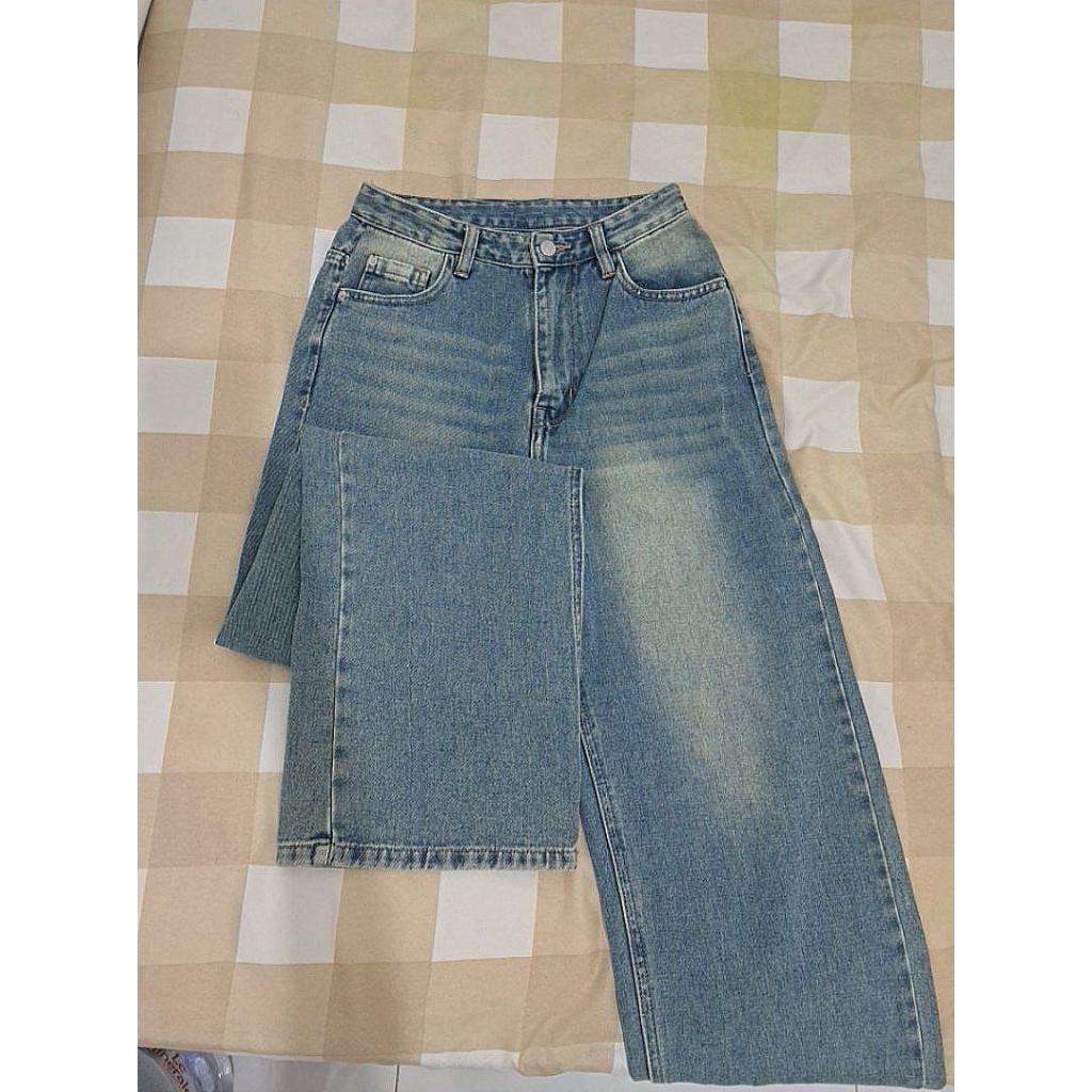 [Preloved] BCK - Highwaist Baggy Loose Jeans