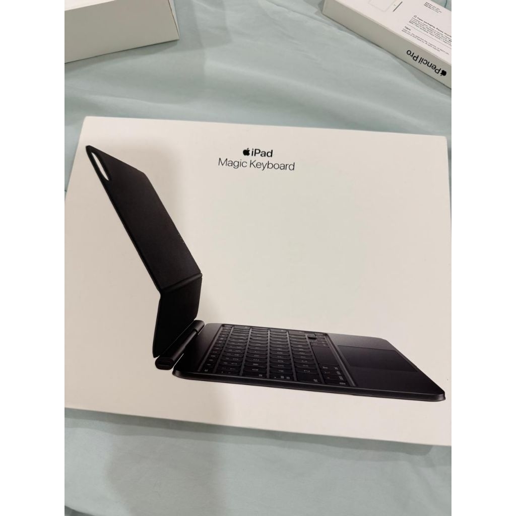 Apple Magic Keyboard Ipad Pro M5 BNOB
